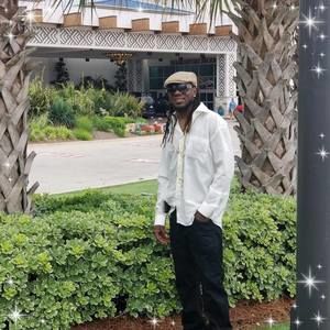 Meet your Posher, Adrian